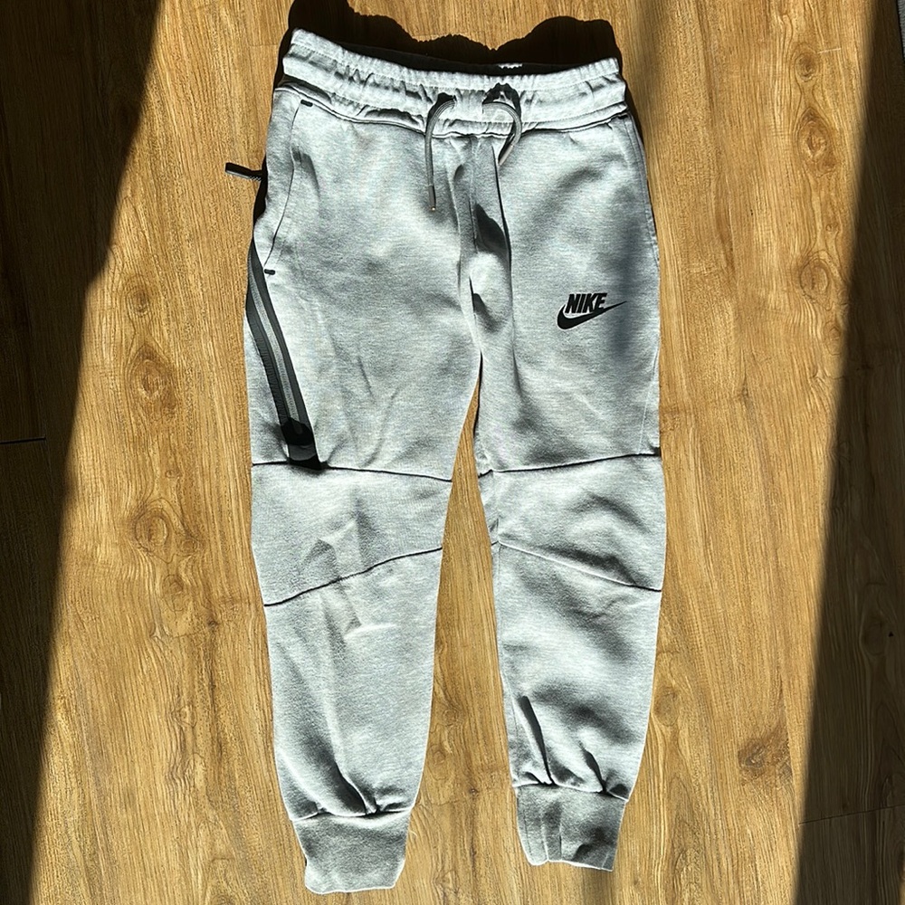 Kids Nike Tech Fleece Pants - Picture 2 of 6